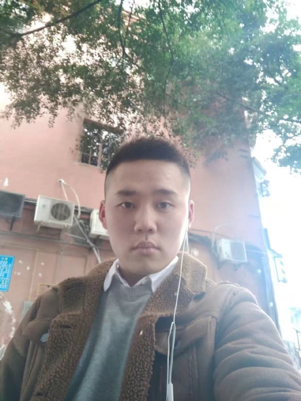 想了很久的男人的第一张照片--重庆父母相亲团